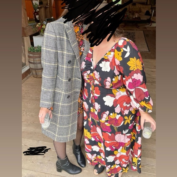 Lauren Ralph Lauren Glen Plaid Wool Pea Coat in Black and pale Gold - Picture 8 of 8